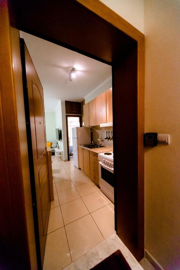 Aegean Studio By The Sea Apartment Peraia  Exterior photo